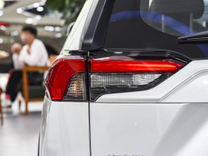 2022p 2.5L CVT򌾫Ӣ (ji)^