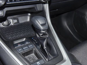 2022款双擎 2.5L CVT两驱精英版 换挡杆