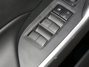 20222.5L 򌾫ӢPro п؅^