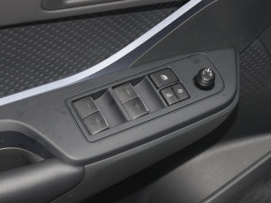 2022p 2.0L а {܇ƅ^(q)	