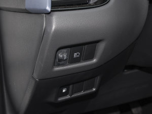 2022p 2.0L а п؅^(q)