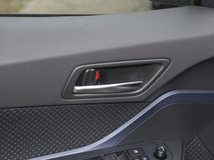 2022p 2.0L а п؅^(q)