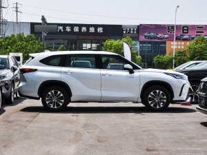 2022款2.5L HEV四驱精英版 正侧（右）