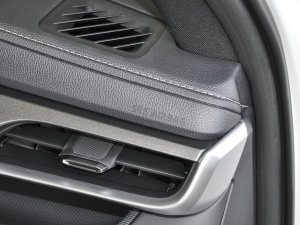 2022款2.5L HEV四驱精英版 中控区