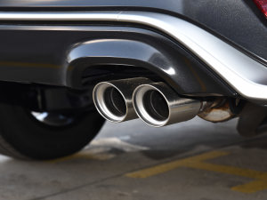 2022款2.5L HEV两驱精英版 排气管