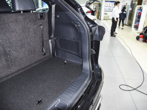 2022款2.5L HEV四驱豪华版 空间座椅