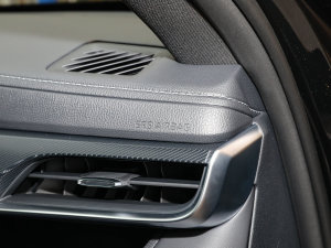 2022款2.0T 劲耀版 中控区