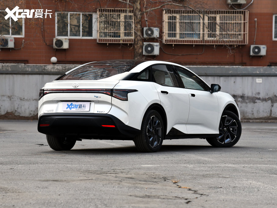 2023SbZ3 616km Lm(x)Premium