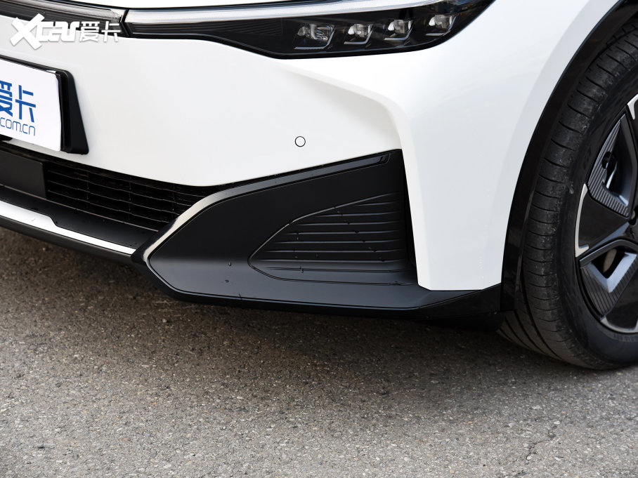 2023SbZ3 616km LmPremium