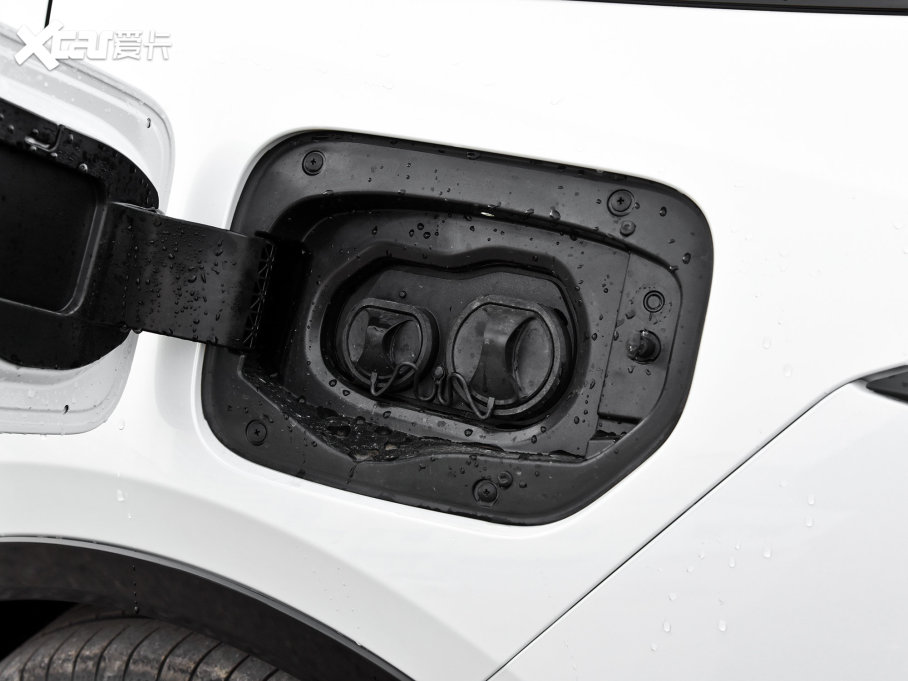 2023SbZ3 616km Lm(x)Premium