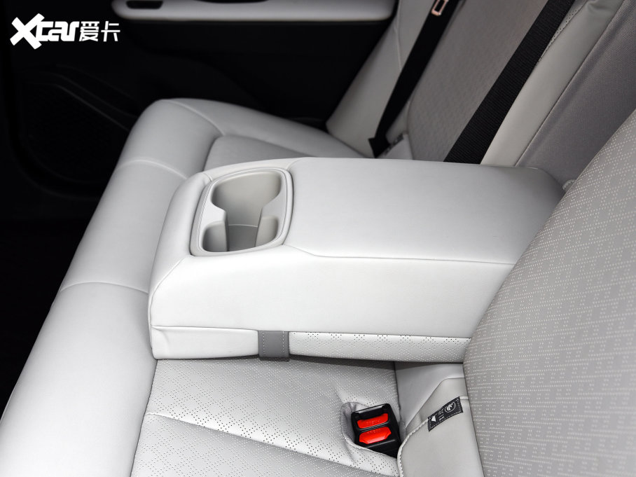 2023SbZ3 616km LmPremium