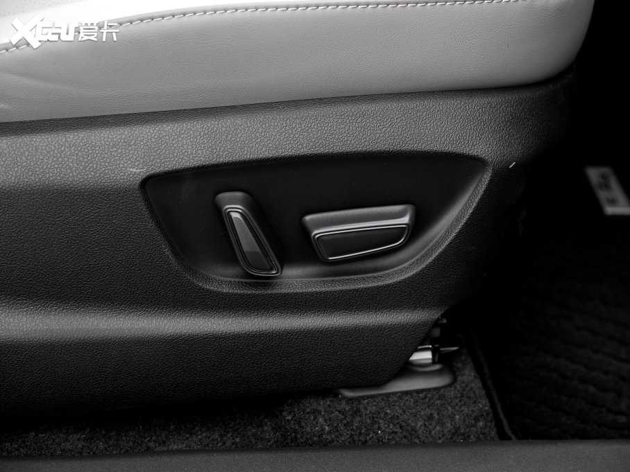 2023SbZ3 616km LmPremium