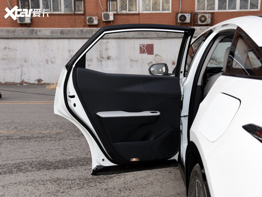 2023SbZ3 616km LmPremium