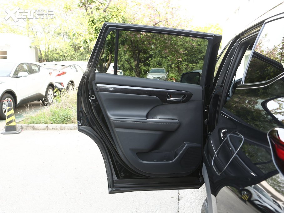 2023��ʹ�ꑷ� 2.5L HEV������F��