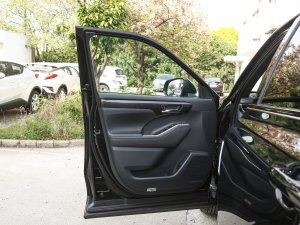 2023款2.5L HEV四驱尊贵版 驾驶位车门