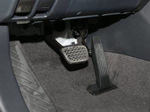 20232.0L CVT򌶼а п؅^