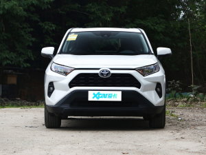 2023款RAV4荣放双擎 双擎 2.5L E-CVT两驱精英版