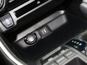 2023p 2.5L E-CVT򌾫Ӣ п؅^