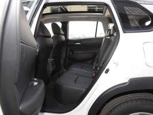 2023款2.0L 尊享版 后排空间