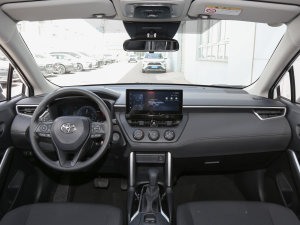 2023款2.0L 先锋版 内饰全景