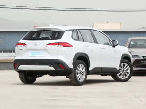 2023款2.0L 精英版 右后45度