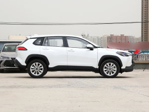 2023款2.0L 精英版 正侧（右）