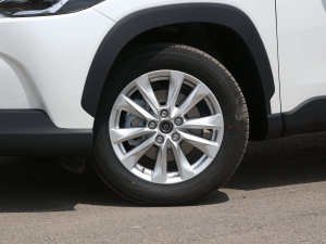 2023款2.0L 精英版 轮圈