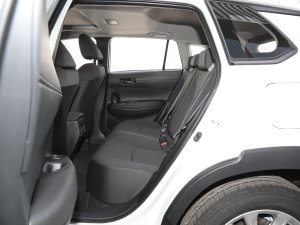 2023款2.0L 精英版 后排空间