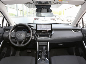 2023款2.0L 精英版 内饰全景