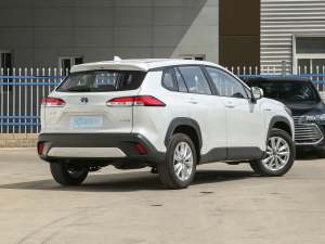 2023款双擎 2.0L 先锋版 右后45度