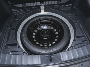 2023款双擎 2.0L 先锋版 备胎