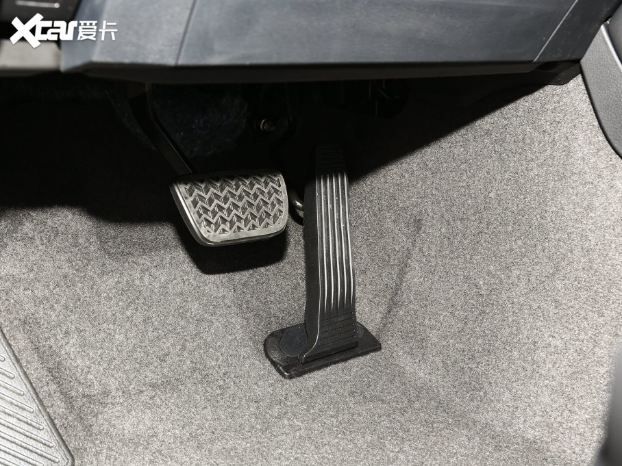 2023p p 2.5L XLEF