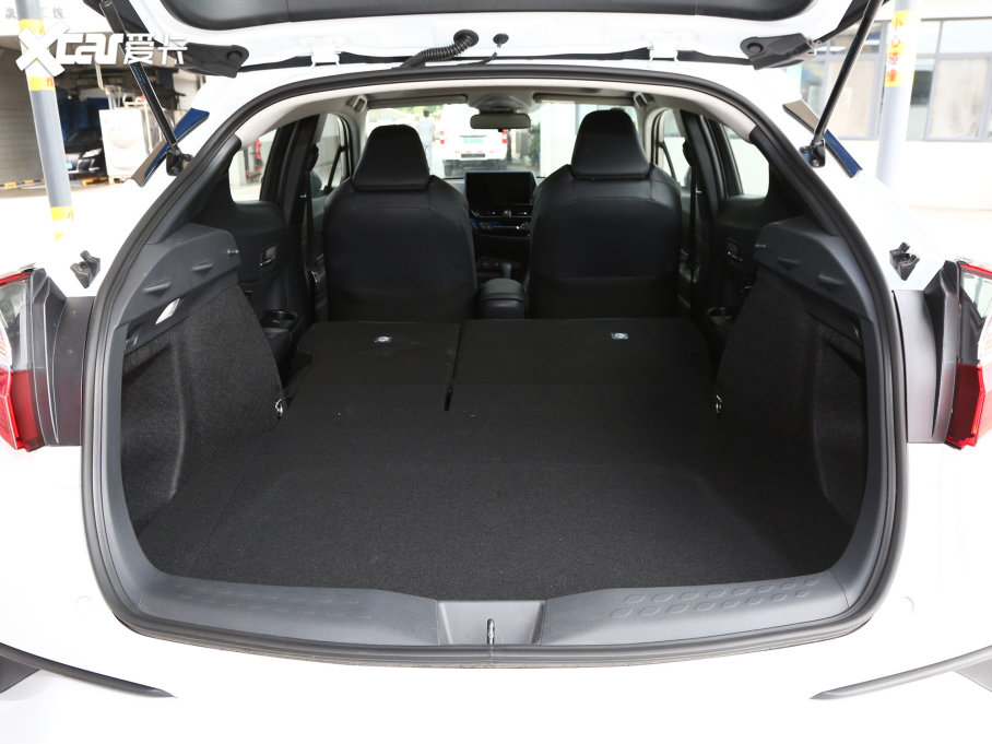 2023���ȝ�IZOA 2.0L ������