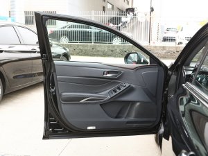 2023款2.5L 豪华版 驾驶位车门