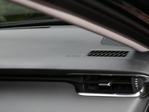 2023款双擎 2.5L CVT四驱尊享版 中控区
