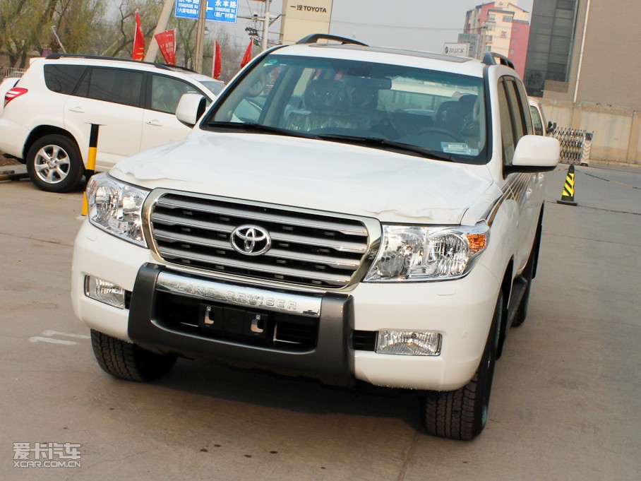 2010m¿· 4.7L VX-R
