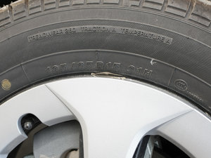 2012款1.8L CVT标准版 轮胎尺寸