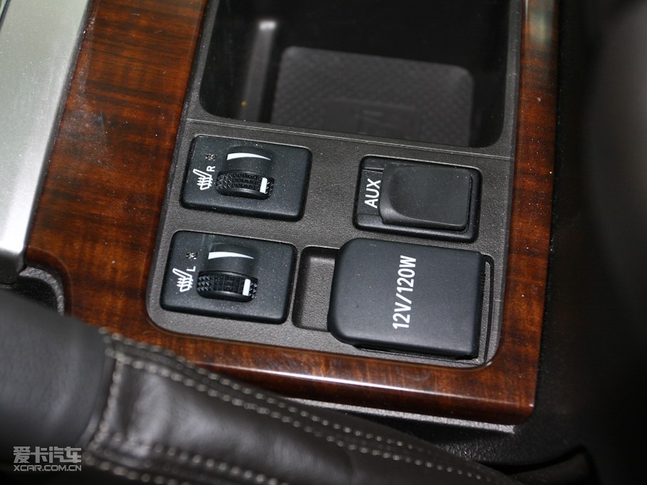 2010 4.0L V6 VX NAVI