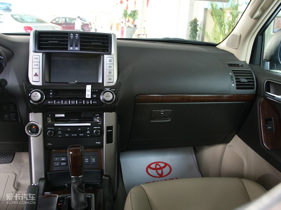 2010 4.0L V6 VX NAVI