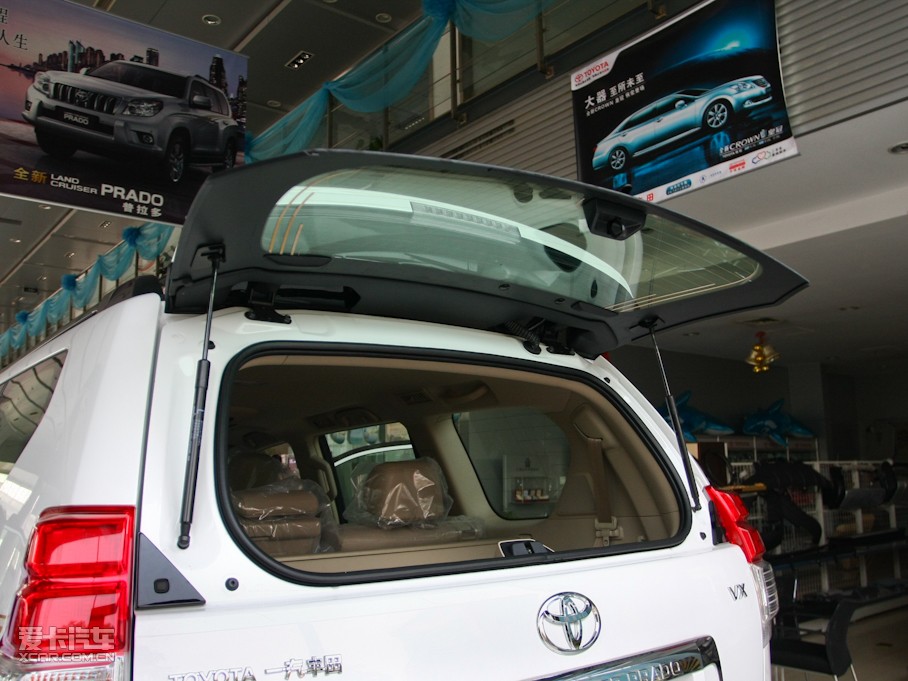 2010 4.0L V6 VX NAVI