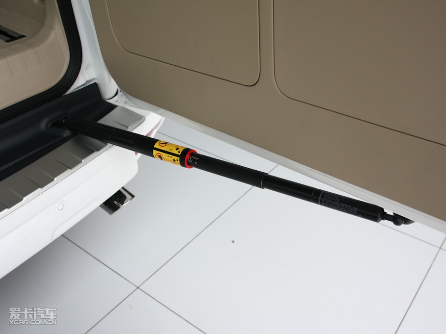 2010 4.0L V6 VX NAVI