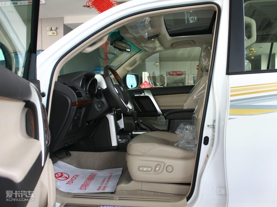 2010 4.0L V6 VX NAVI