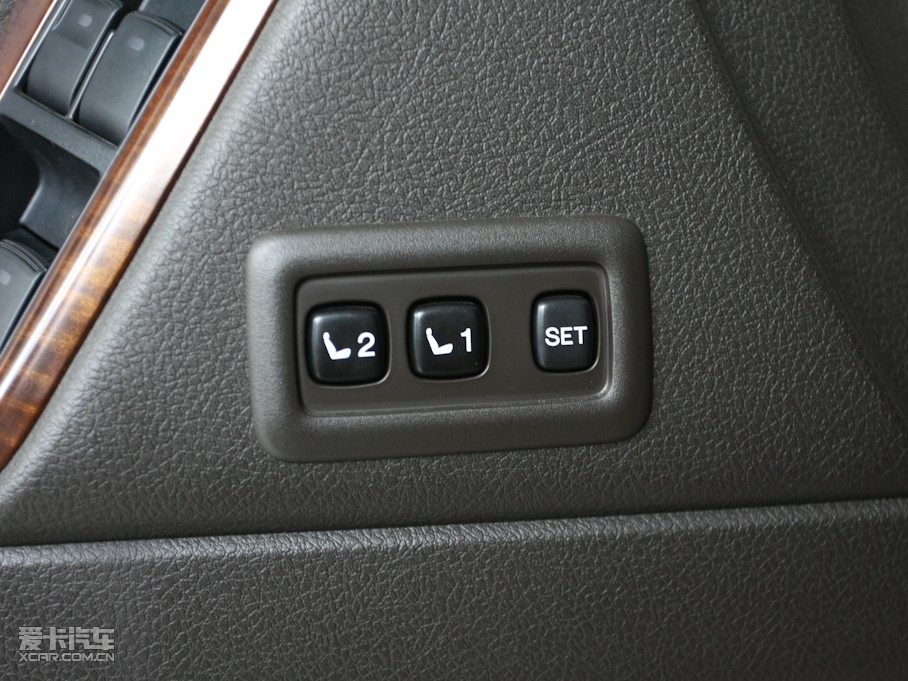 2010 4.0L V6 VX NAVI