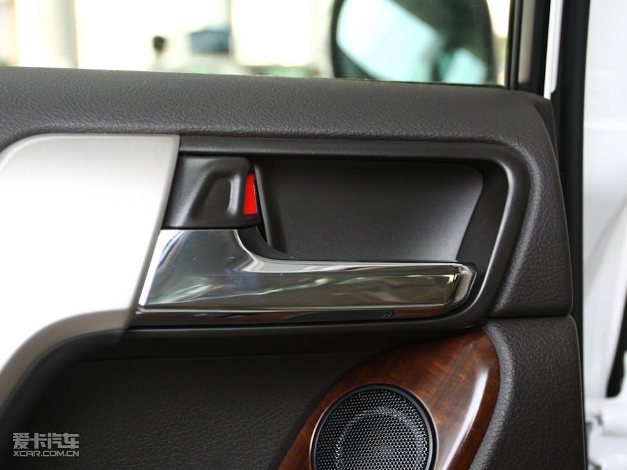 2010 4.0L V6 VX NAVI