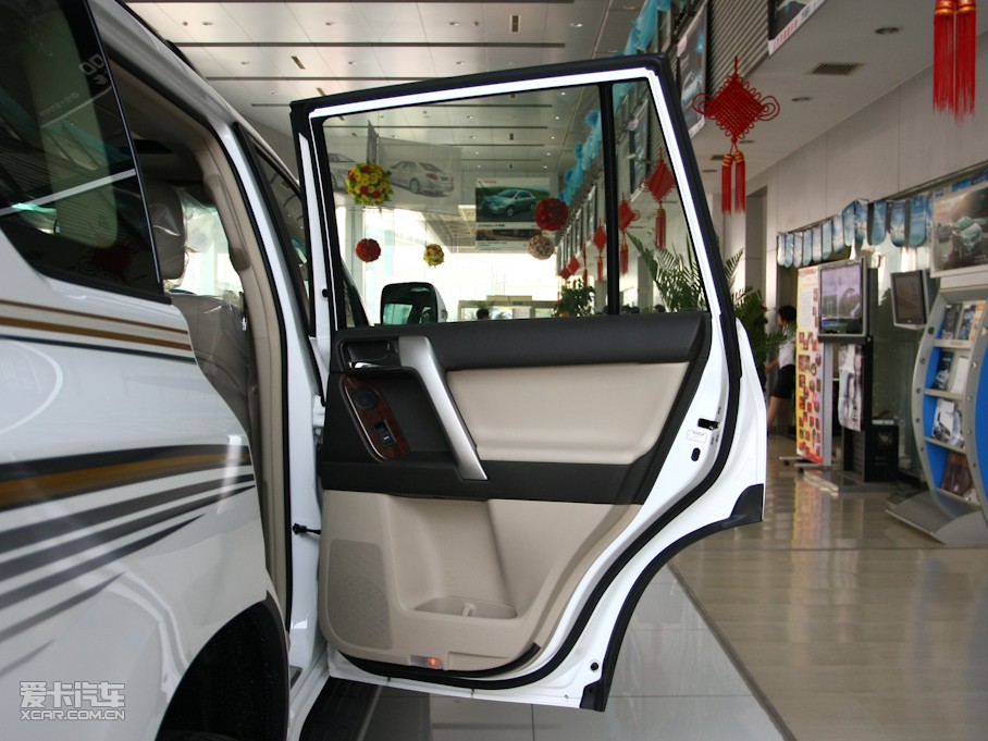 2010 4.0L V6 VX NAVI