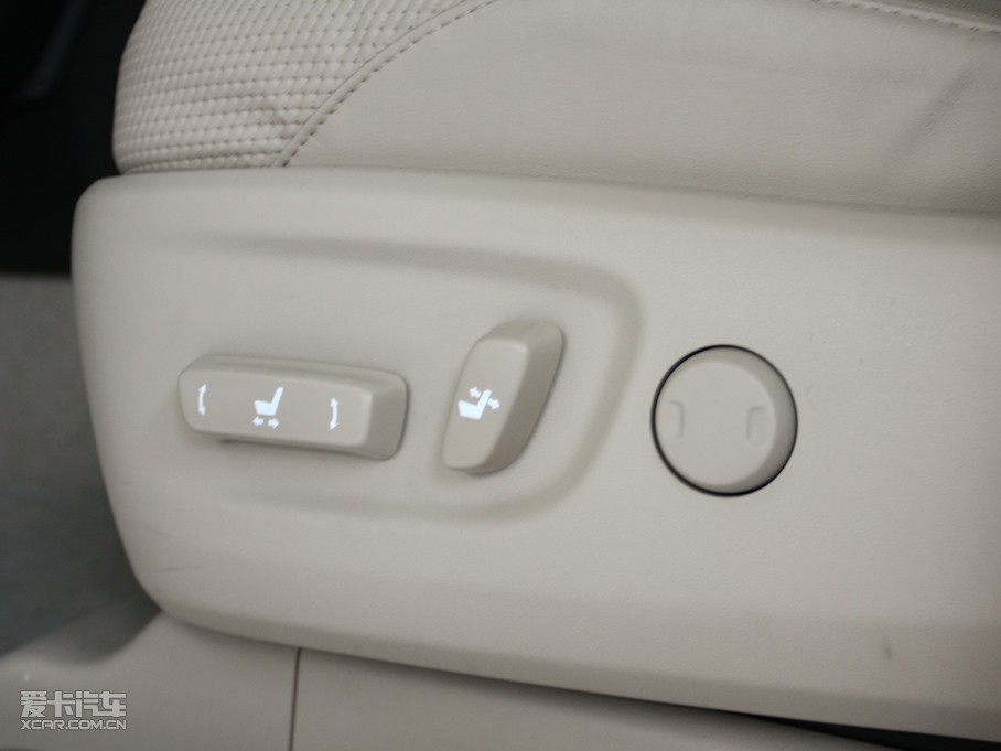 2010 4.0L V6 VX NAVI