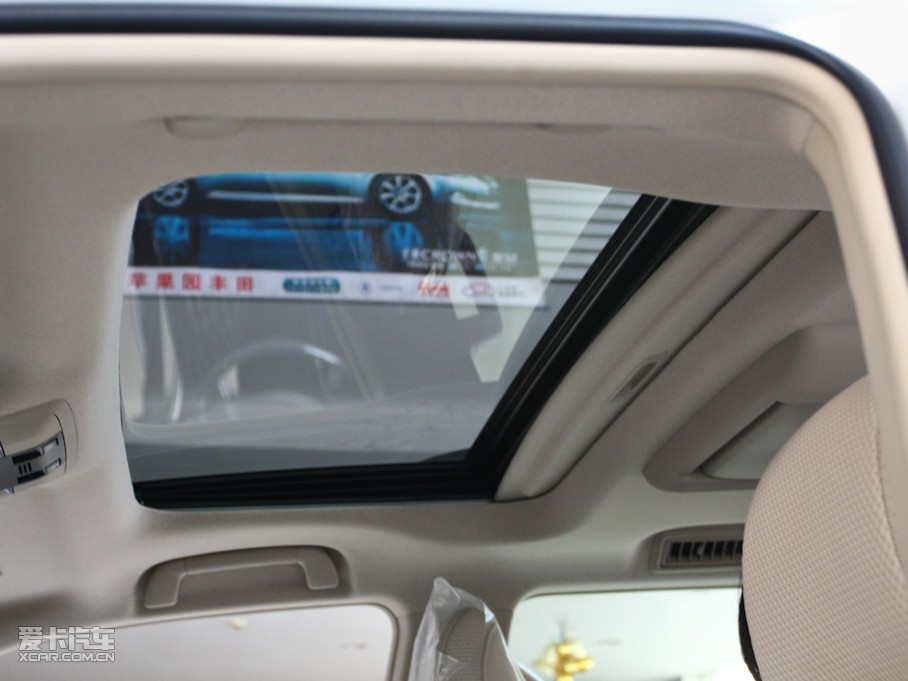 2010 4.0L V6 VX NAVI