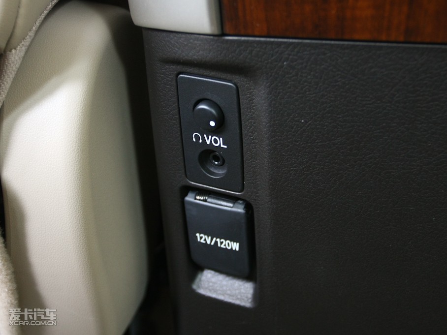 2010 4.0L V6 VX NAVI