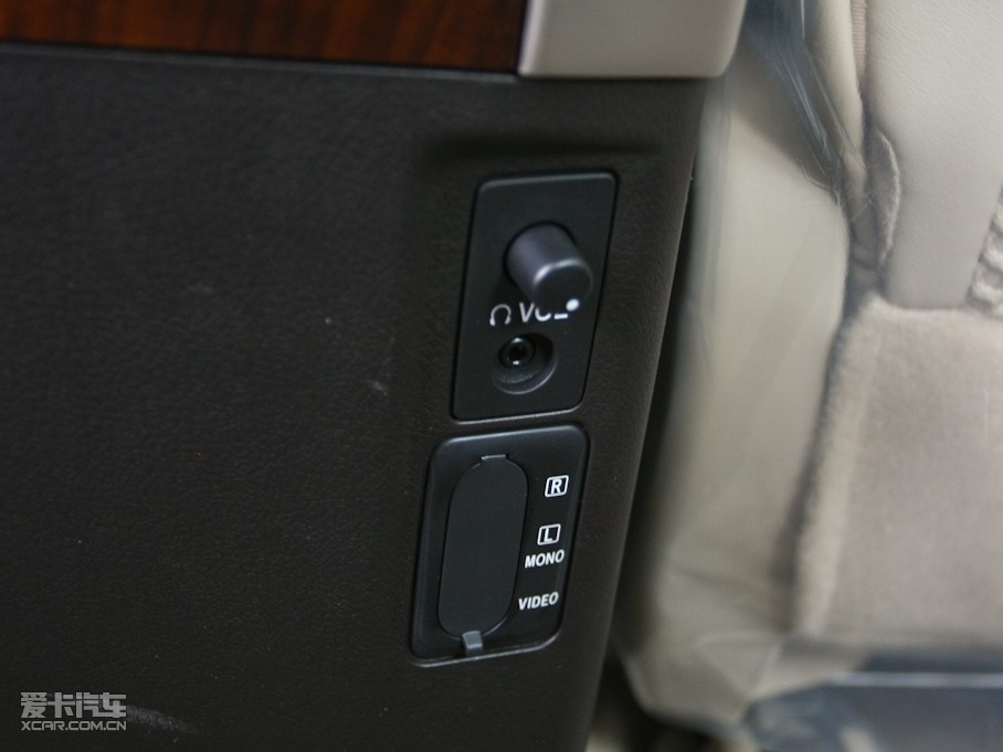 2010 4.0L V6 VX NAVI