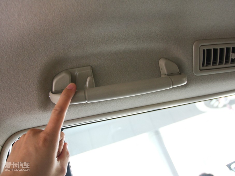 2010 4.0L V6 VX NAVI